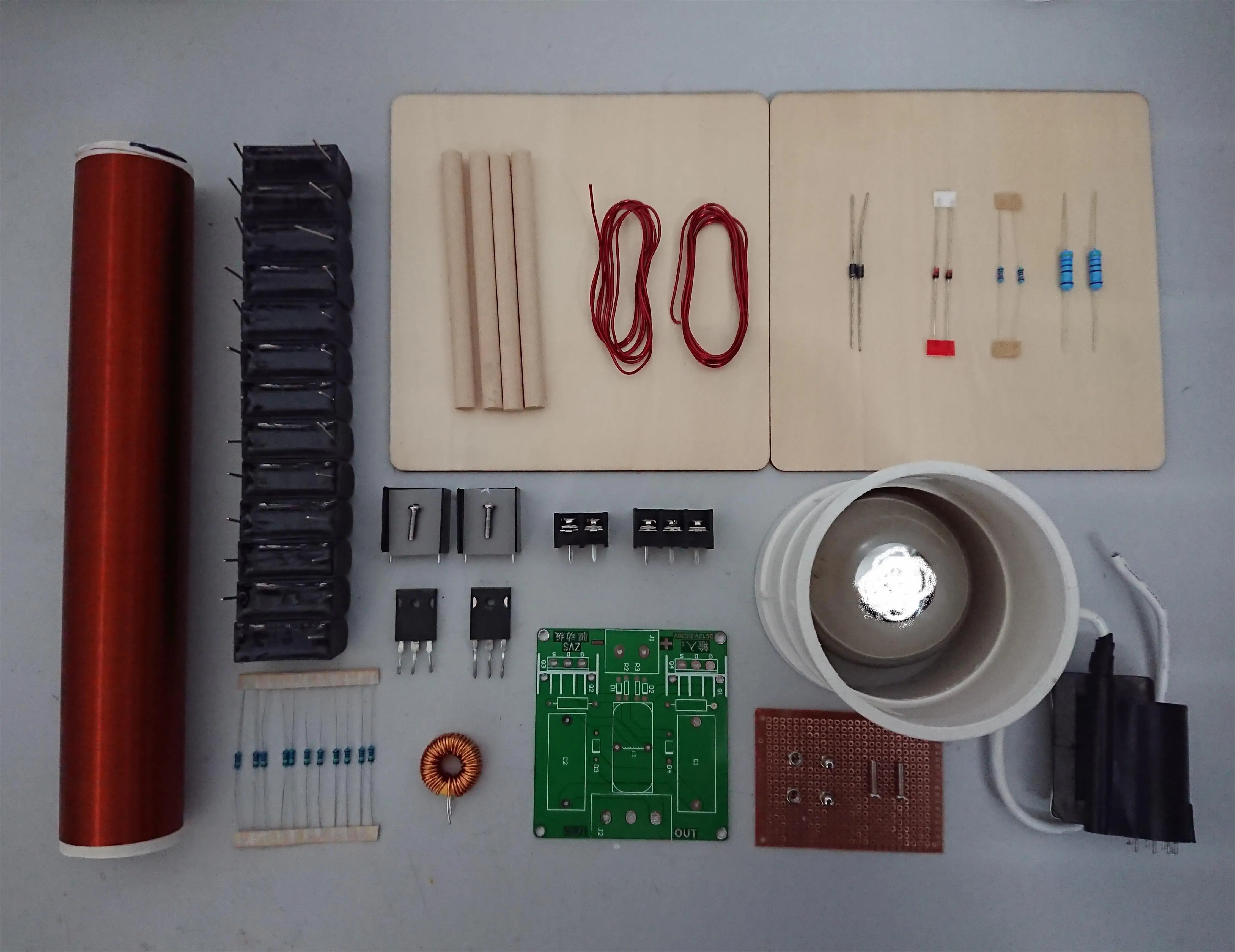 Свеча зазор Тесла катушки комплект DIY технология для производства беспроводной передачи освещения лампы дуговой распыления дуги