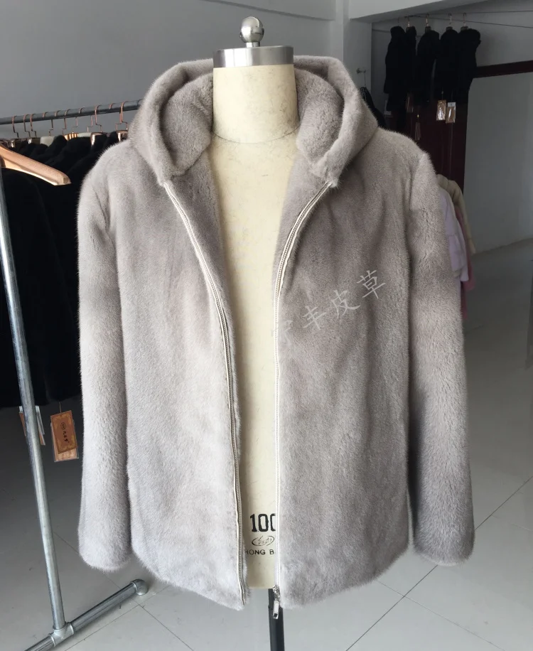 

2019 new real mink fur coat men's imported velvet silver blue mink fur coat young men's zipper cap