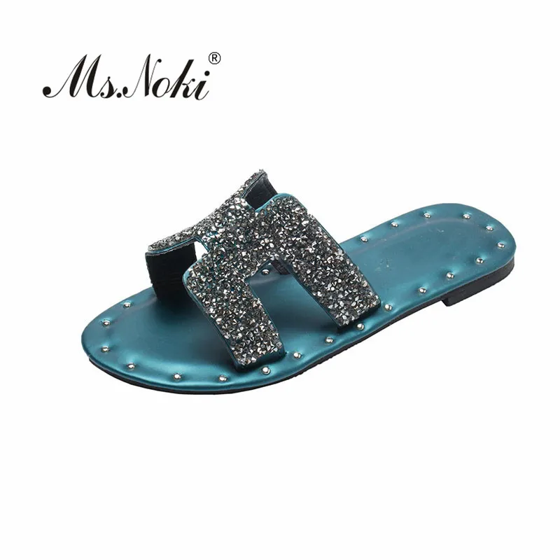 

2019 new summer Women's slippers crystal flat with ladies flip flops rivet solid platforms One word woman slipper outside spring