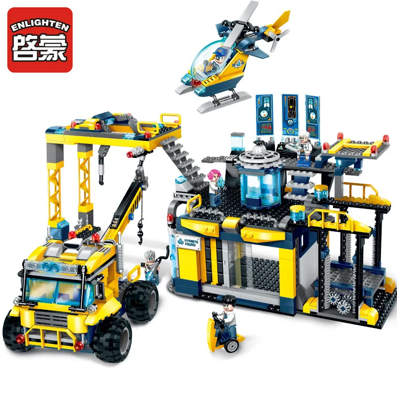 

Enlighten Construction Engineering Building Block Technic Kyanite Squad Ploration Base 5 Figure 753pcs Educational Bricks Toy