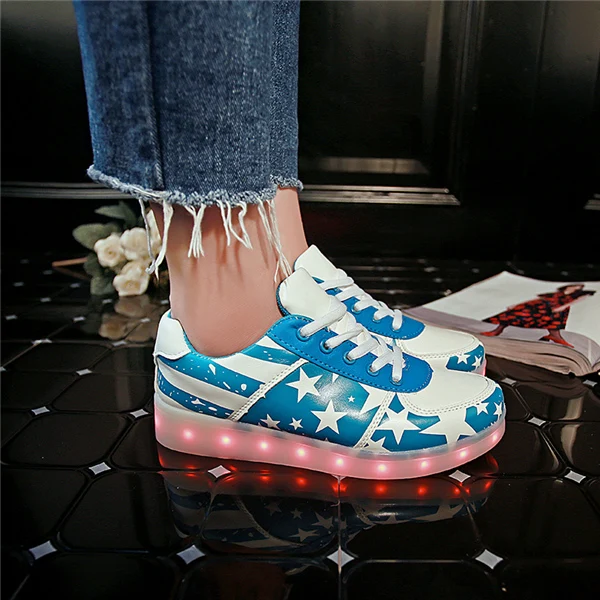 7ipupas USB Зарядное устройство детская обувь со светодиодной подсветкой для мальчиков и девочек; кроссовки для мужчин со светящейся детский светильник со шнуровкой обувь вела тапочки Повседневное светящиеся кроссовки - Цвет: FDH02O Light blue