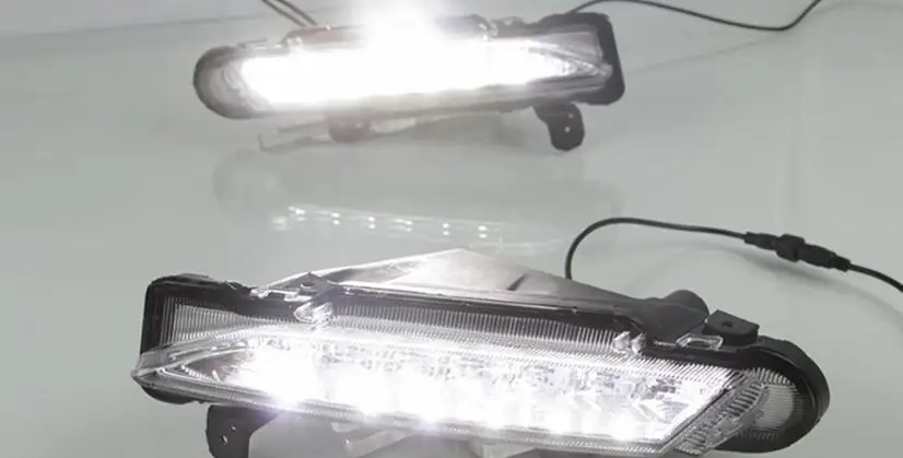 Для Toyota Yaris водонепроницаемый 12 В светодиодный DRL Дневной ходовой светильник Дневной светильник противотуманная фара с поворотным сигналом стиль реле