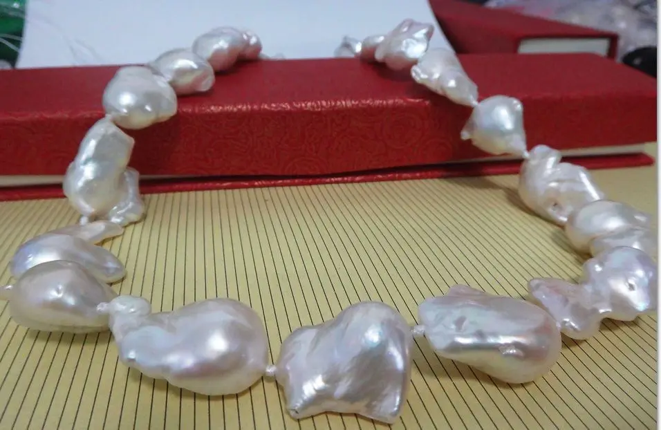 

HOT 0015589 NATURAL SOUTH SEA GENUINE WHITE NUCLEAR PEARL NECKLACE