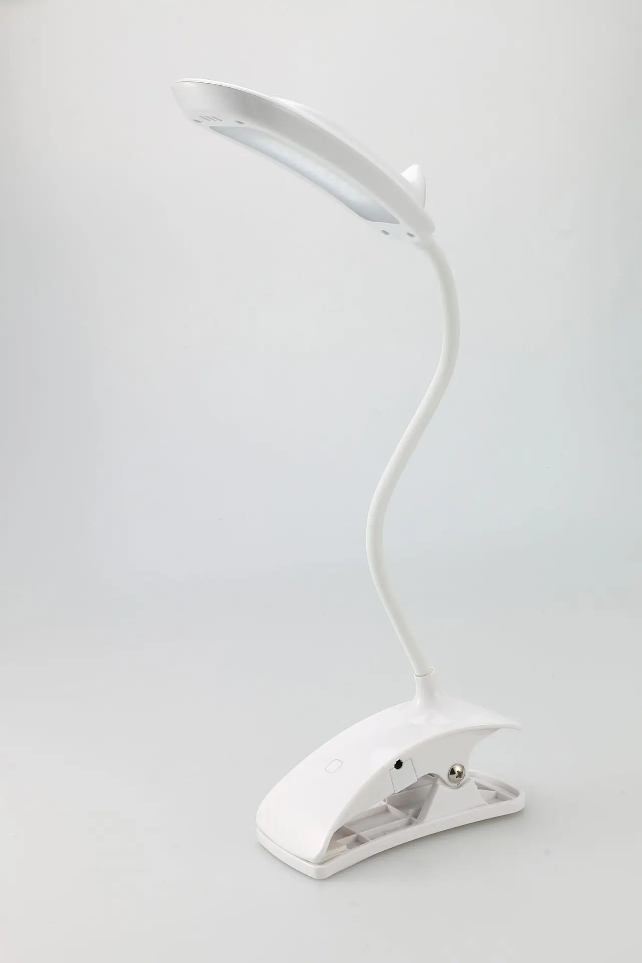 BUYBAY светодиодный настольный светильник 18 светодиодный s Настольный светильник с зажимом для настольной лампы Защита глаз гибкий, в виде гусиной шеи свет для изучения чтения-белый
