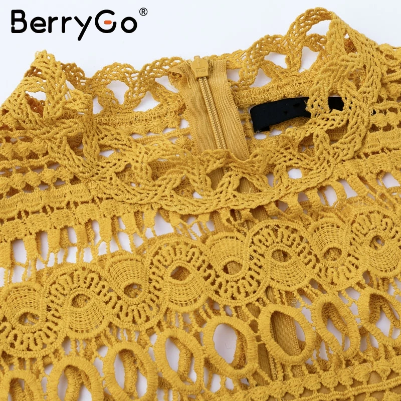 Женская кружевная блузка с баской BerryGo белая оборками и длинным рукавом топ для