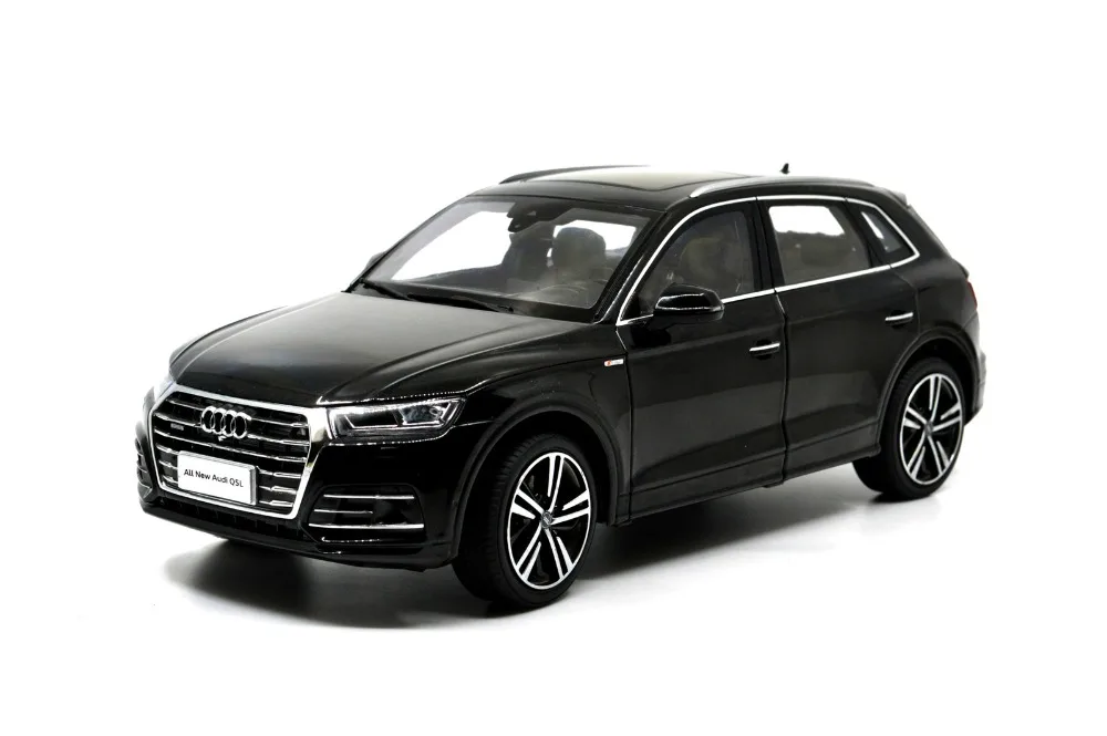 Audi Q5L 2018 Black 01