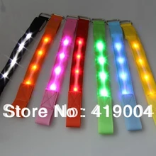 Горячая распродажа! Для занятий спортом на открытом воздухе, безопасность Светодиодная повязка мигающего светового сигнала для крепления на руке для DHL Federal Express быстро перевозка груза, 100 шт./лот