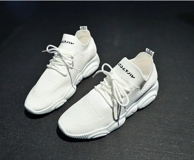 

New Flying Weave Super Light Womens Running Shoe Outdoor Sport Shoes Mens Cushioning Non-slip Mesh Walking Shoes Women Sneaker