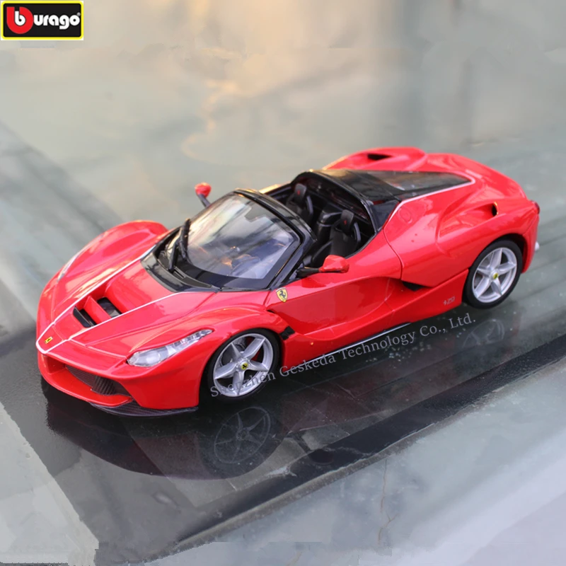 

Bburago 1:24 Ferrari Hood High-imitation Car Model Die-casting Metal Model Children Toy Gift Simulated Alloy Car Collection