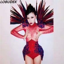 Высококачественное яркое боди, декорированное камнями, сексуальный женский костюм с красными перьями, блестящими кристаллами, комбинезон для Бальных подиумов, танцевальная одежда для сцены