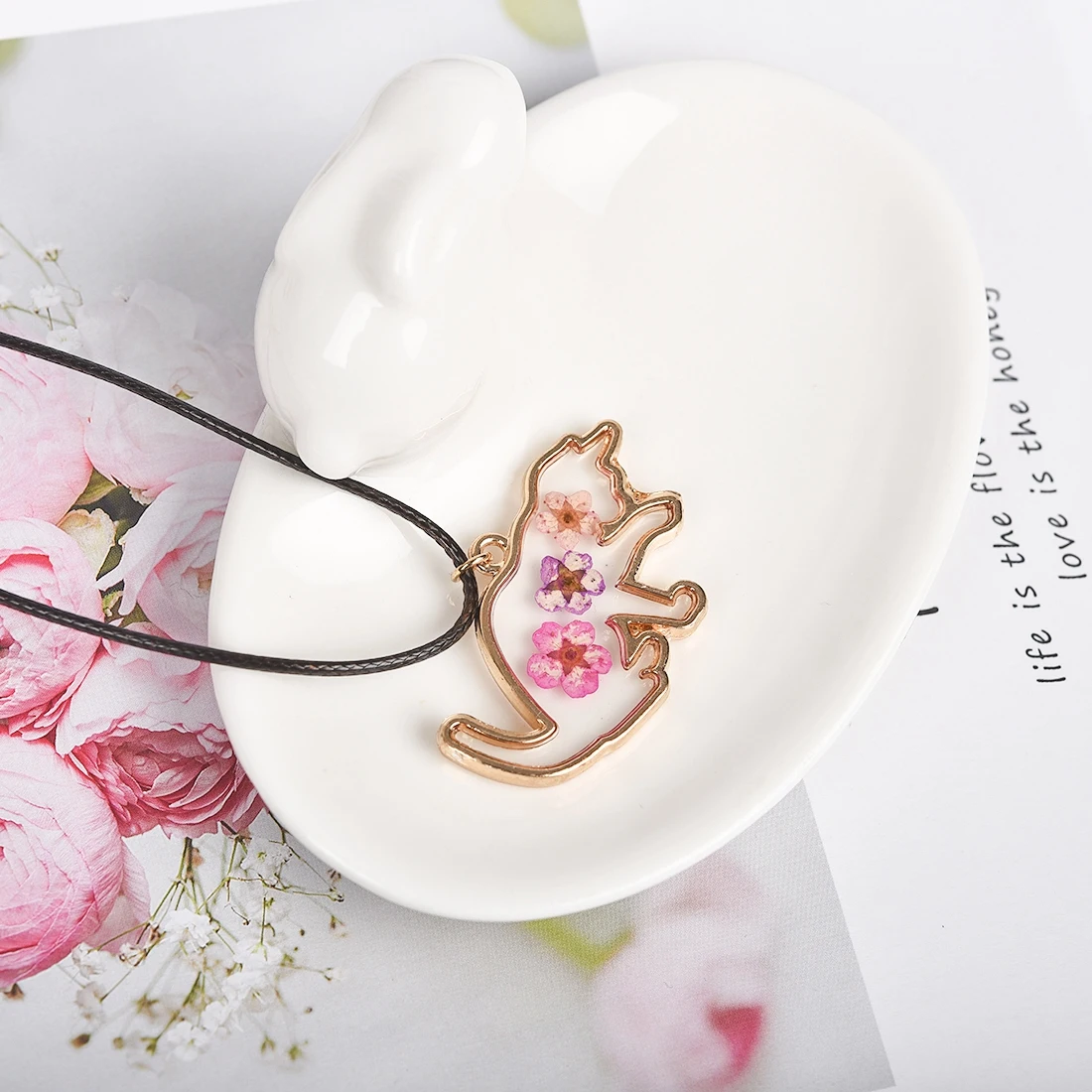 LIEBE ENGEL, с милым рисунком кота, ожерелье из смолы творческий Стиль Китти сухие цветы кулон ювелирные изделия прозрачный кулон, украшенное цветочным узором - Окраска металла: 2