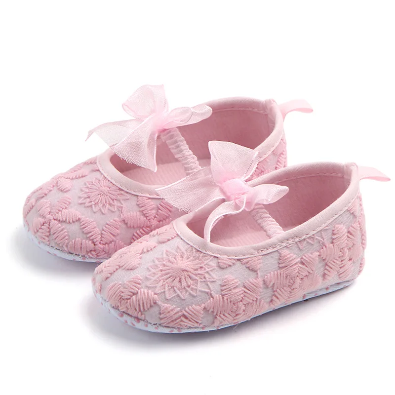 Милые бантики; обувь для маленьких девочек; кружевная мягкая подошва с цветочным рисунком; обувь для малышей; детская кроватка для новорожденных девочек; ботинок