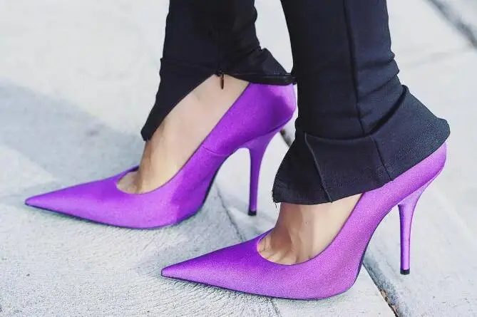 long pointed shoes