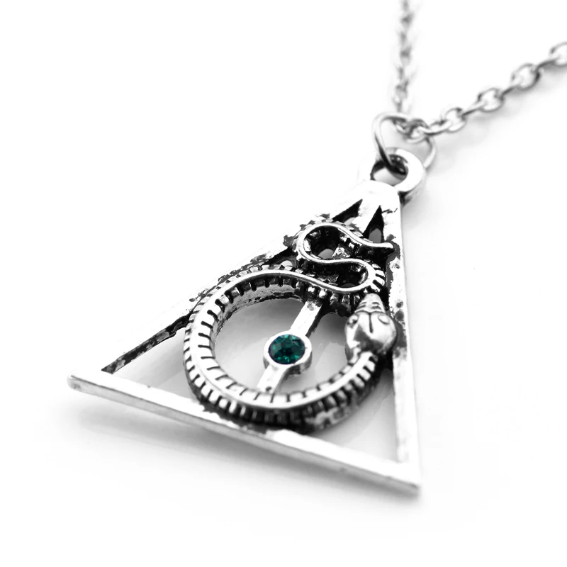 "GreenTriangle" - Triangle snake necklace 3