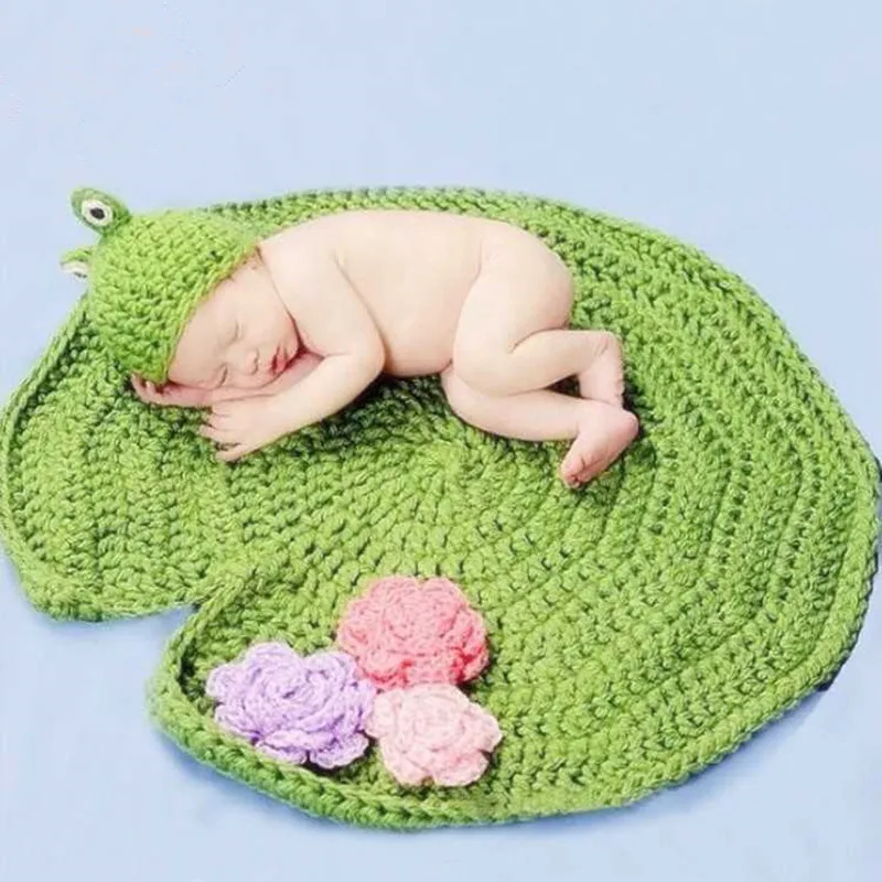 

Newborn Photography Props Accessories Knitted Crochet Newborn Outfit Infant Frog Hat+Lotus Leaf Blanket Set Baby photo props Cap