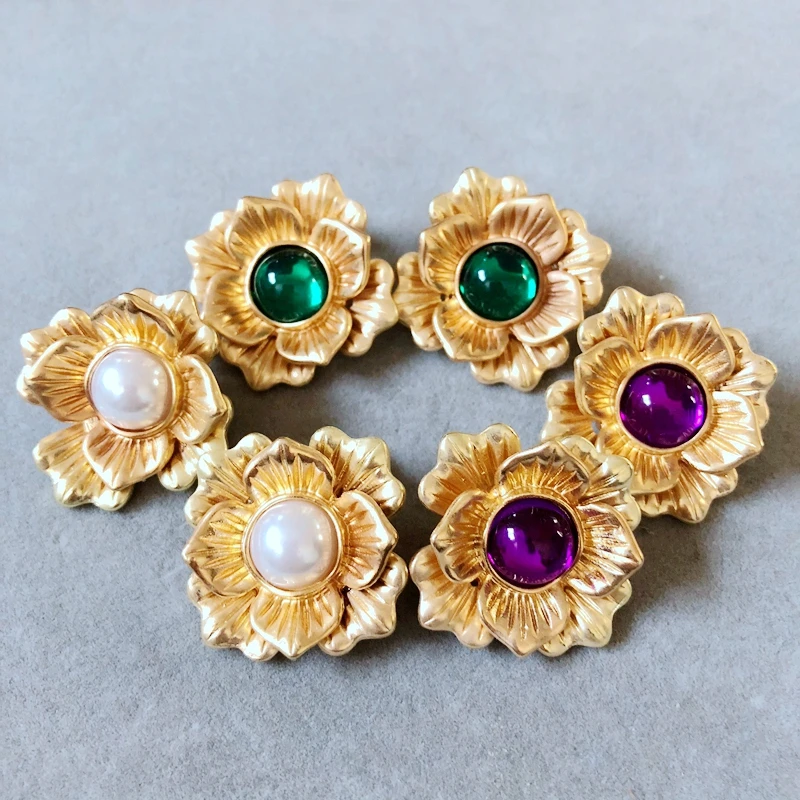 Free Shipping New Sweet Flower Opal Resin Elegant Pearl Stud Earring
