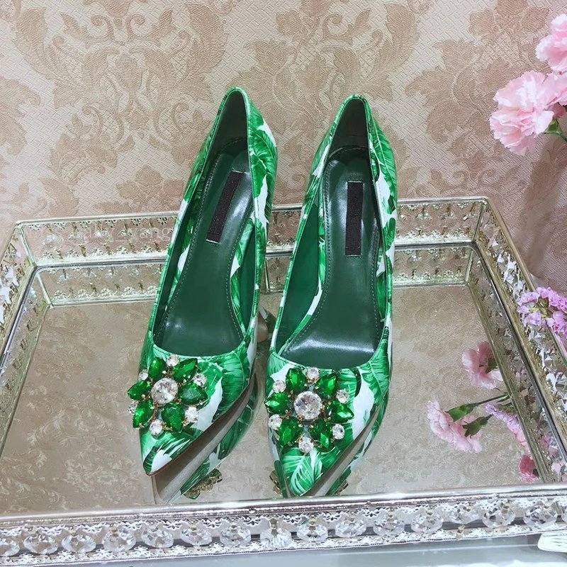 

2018 Hot Spring Summer Shoes Woman Patent Leather Shallow Pumps Pointed Toe Crystal Designer Woman Printed Pumps Party Shoes