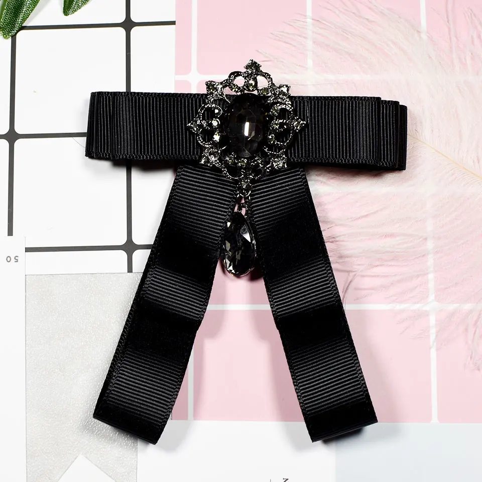 

i-Remiel 2018 Cloth Art Bow Tie Brooches Crystal Pin Broche Bows Brooch School Women Ties Designers Fashion Clothing Accessories