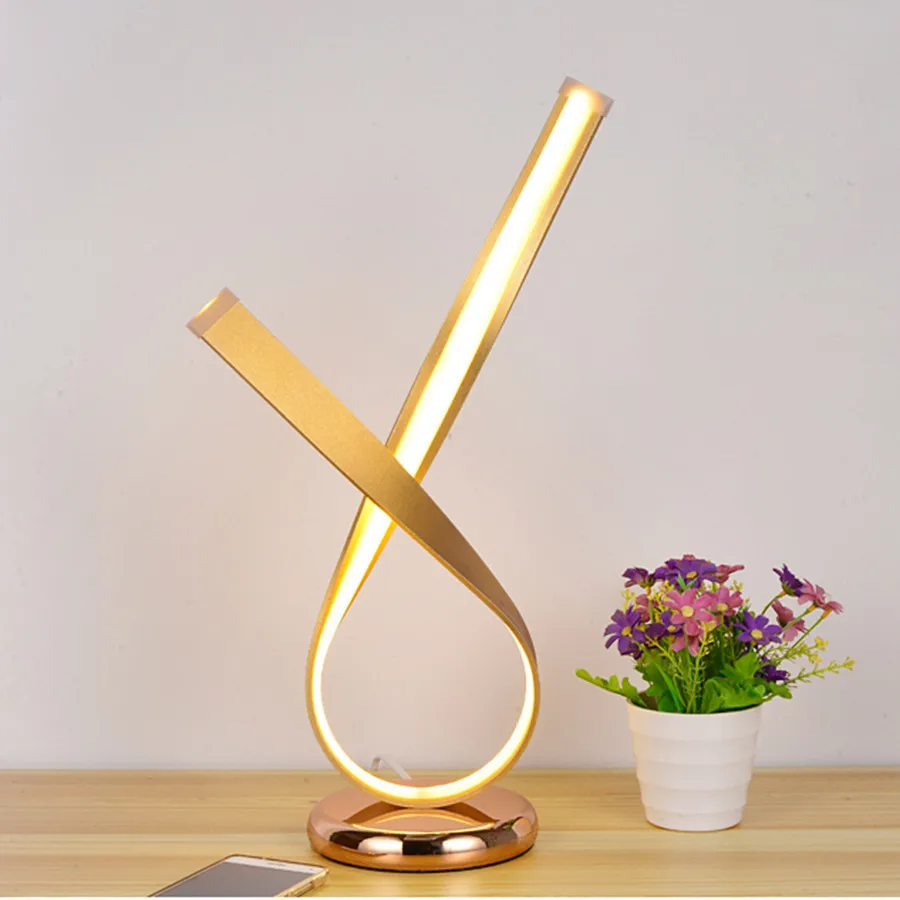 Golden X Shape Thrisdar современный минималистичный художественный линейный светодиодный настольный лампы с регулируемой яркостью прикраватная лампа для чтения настольная лампа Креативный светодиодный Настольный светильник - Цвет абажура: Golden X Shape