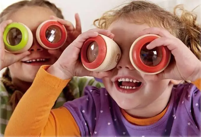 

Exempt postage, explore toys, wooden magical kaleidoscope, bees eye effect, a prism of toys