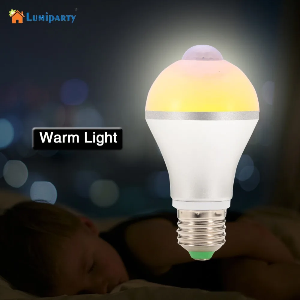 LED PIR Sensor Bulb E26 7W AC 85 265V Dusk to Dawn Light Bulb Day Night Light Motion Sensor Lamp