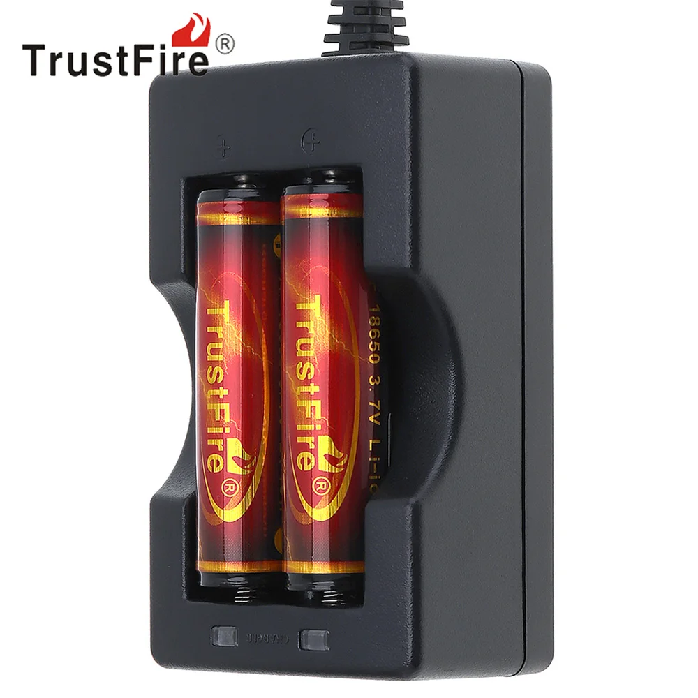 Goedkoop 2 stks TrustFire 3.7 V 3000 mAh 18650 Oplaadbare Batterij met Beschermde PCB + 2 Slots 18650 Ion Batterij Oplader EU US PLug