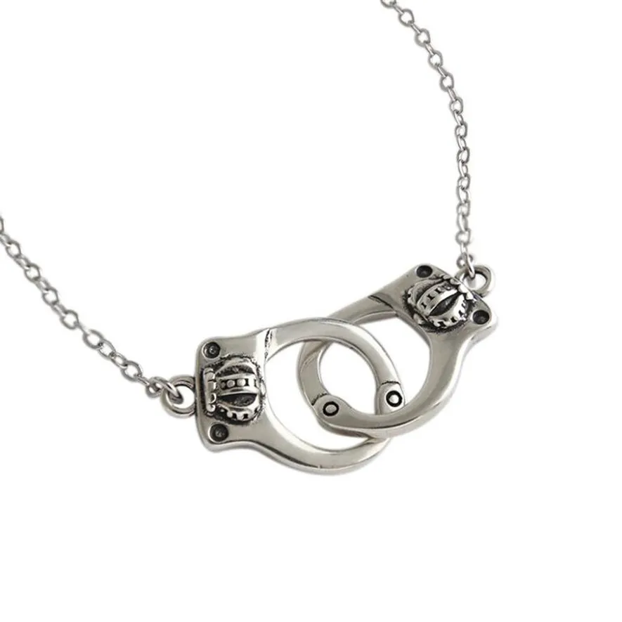

Fashion Vintage Sterling Silver Necklaces Personality Design Handcuffs Pendant Necklaces Charm Temperament Jewelry For Women