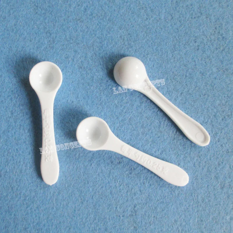 0.25g plastic measuring scoop small spoon 10