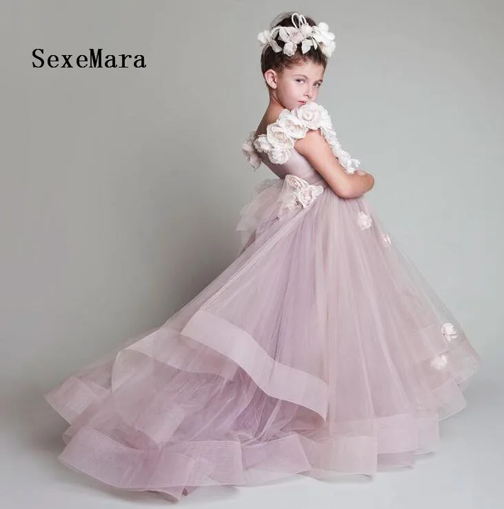 

Vintage 2019 High Quality Flower Girl Dresses For Weddings Tiered Kids Communion Dress Floor Length Girl Birthday Pageant Gown