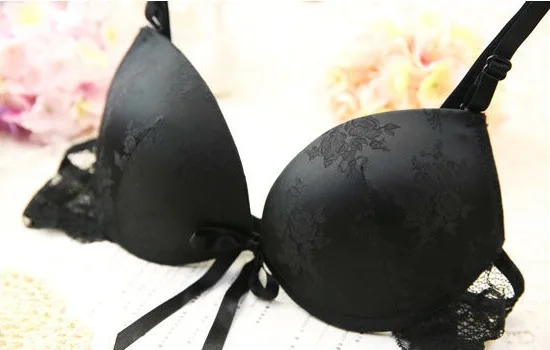 New style Italy satin sexy gather under thick black lace bra set ...