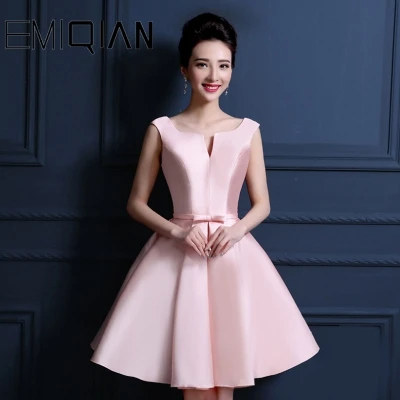 Sexy Lace Up Closure Satin Graduation Party Gowns Short Prom Dresses