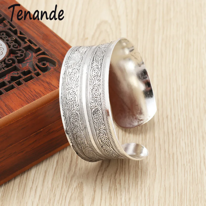 

Tenande Punk Wide Statement Leaves Bracelets & Bangles for Women New Fashion Open Bracelets Wristbands Jewelry Femme Bijoux