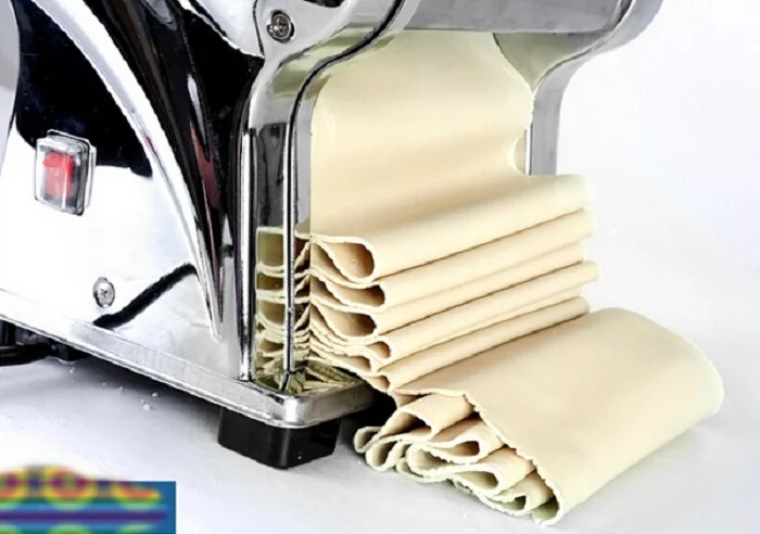 

Newest design top quality Four blades electric noodle making machine,pasta maker,pasta noodle cutting machine,dough roller