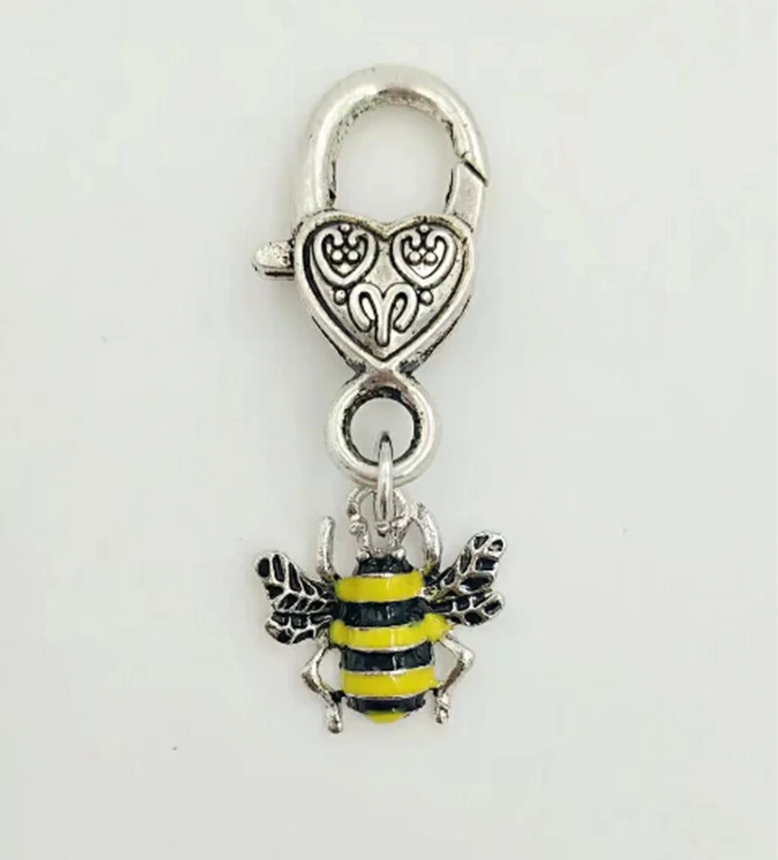 

1 pcs High Quality Zinc Alloy Enamel Insect Bee Large lobster clasp charm Keychain