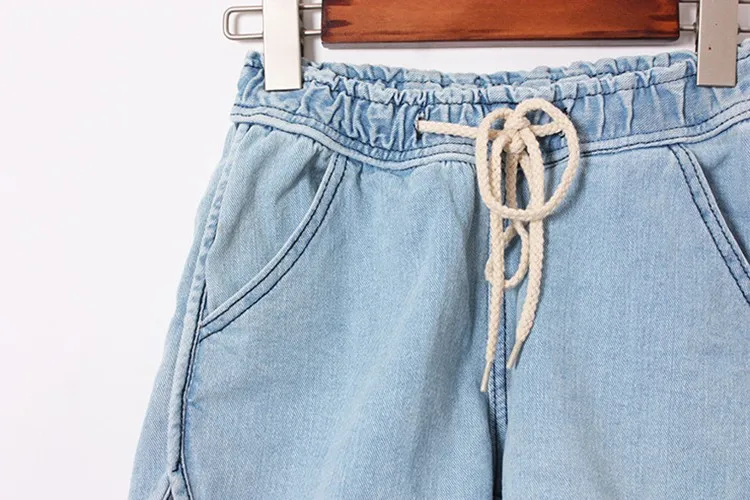 Короткие женские джинсы в Корейском стиле, повседневные синие свободные короткие джинсовые шорты с эластичной резинкой на талии, женские джинсовые шорты размера плюс