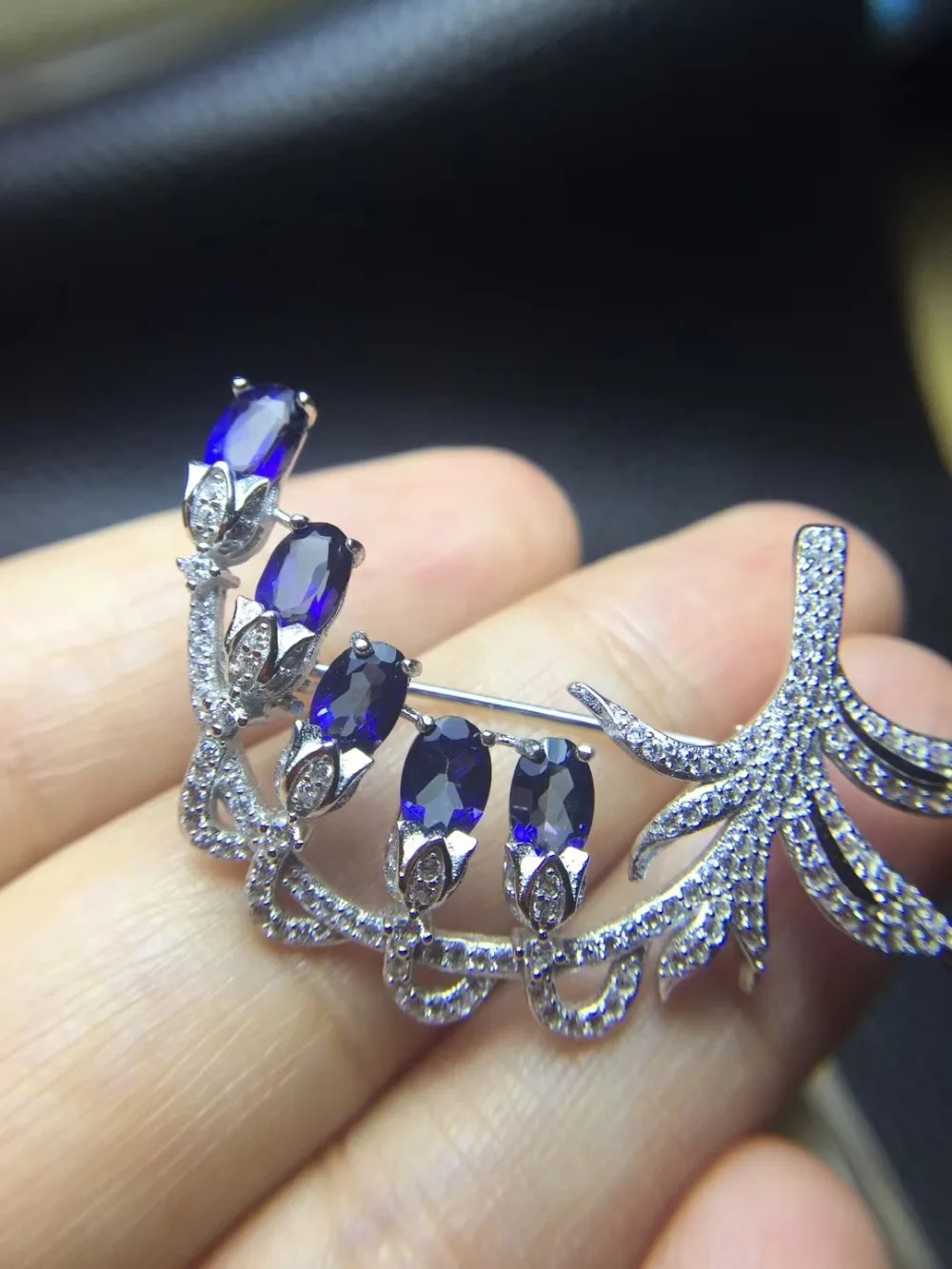 

Natural And Real Tanzanite brooch Free shipping Natural real Tanzanite 925 sterling silver brooch 4*6mm 5pcs