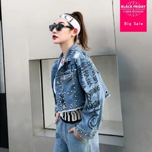 Большие размеры Весна Новая женская модная брендовая джинсовая куртка с заклепками граффити алфавит узор ковбойская куртка wj1906 Прямая