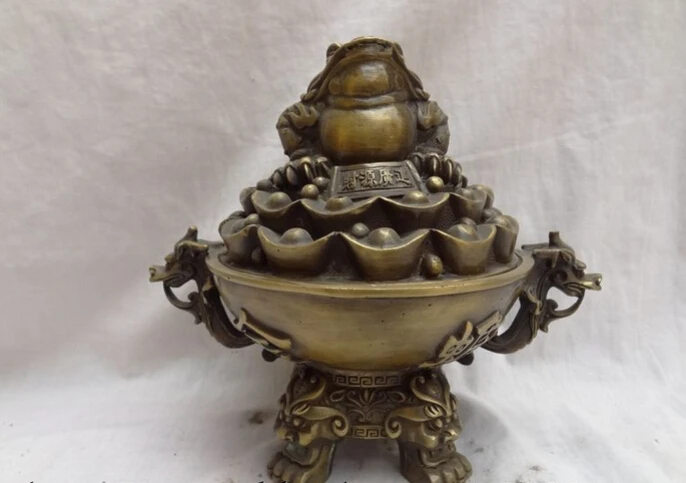 

S2954 Folk Chinese Bronze Hoptoad Toad Statue YuanBao Trigram Incense Burner Censer D0317