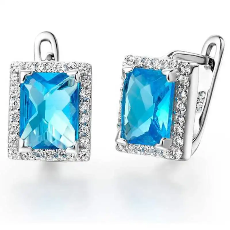 серебряные серьги с голубым камнем. серьги с 925 пробой серебро 925 и фианитами. серьга из серебра с ситаллом 83170001 sokolov. серьги с голубым камнем. серебряные серьги с голубым камнем.