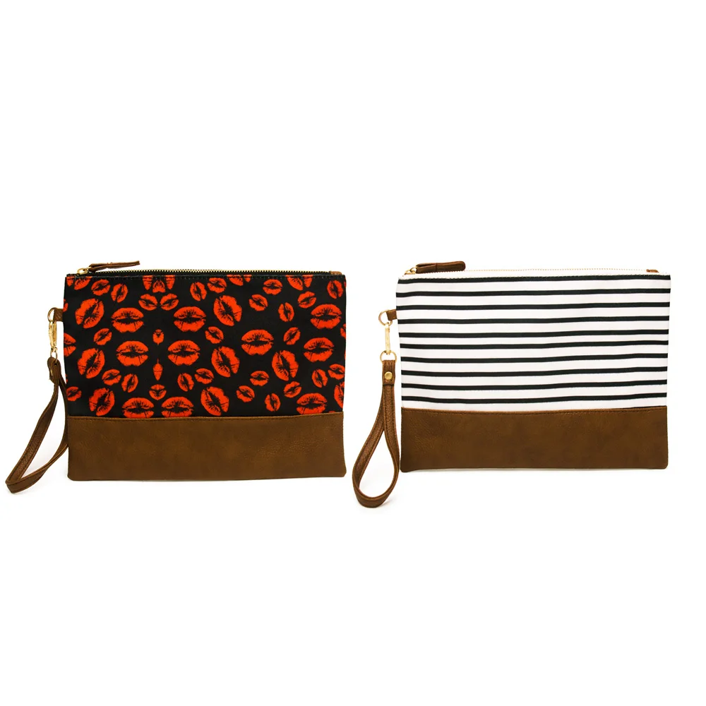 1081-wristlet clutch