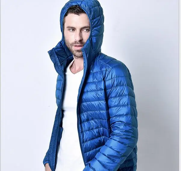 

2018 Autumn and Winter new hooded super light down jacket men's short large size young slim down coat
