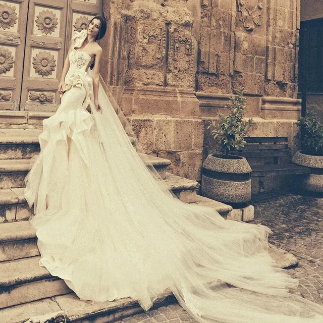 Wedding Dresses Extraordinary