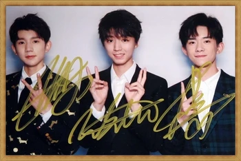 

signed TFBOYS autographed group photo 6 inches free shipping Chinese Pop 012018D