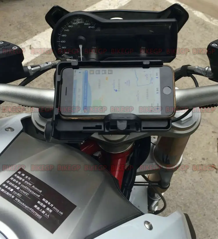 BikeGP mobile phone Navigation bracket USB phone charging for BMW R1200R R1200RS 15-17 BikeGP mobile phone Navigation bracket USB phone charging for BMW R1200R R1200RS 15-17