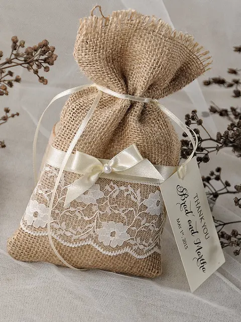 Drawable Jute Hessian Burlap Candy Bags Vintage Chic Wedding Pouch Rustic Decor Party Favors Drawable Jute Hessian Burlap Candy Bags Vintage Chic Wedding Pouch Rustic Decor Party Favors