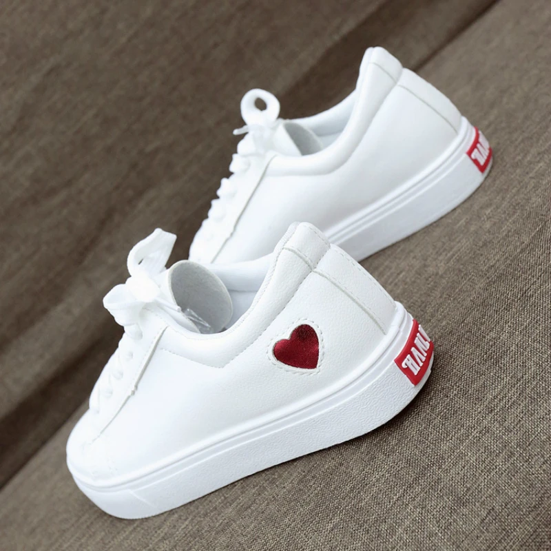 

Running Shoes For Women Classic Heart-shaped Love Pattern Design Casual Shoes Female Lace Up Women's Sport Shoes Tennis Feminino