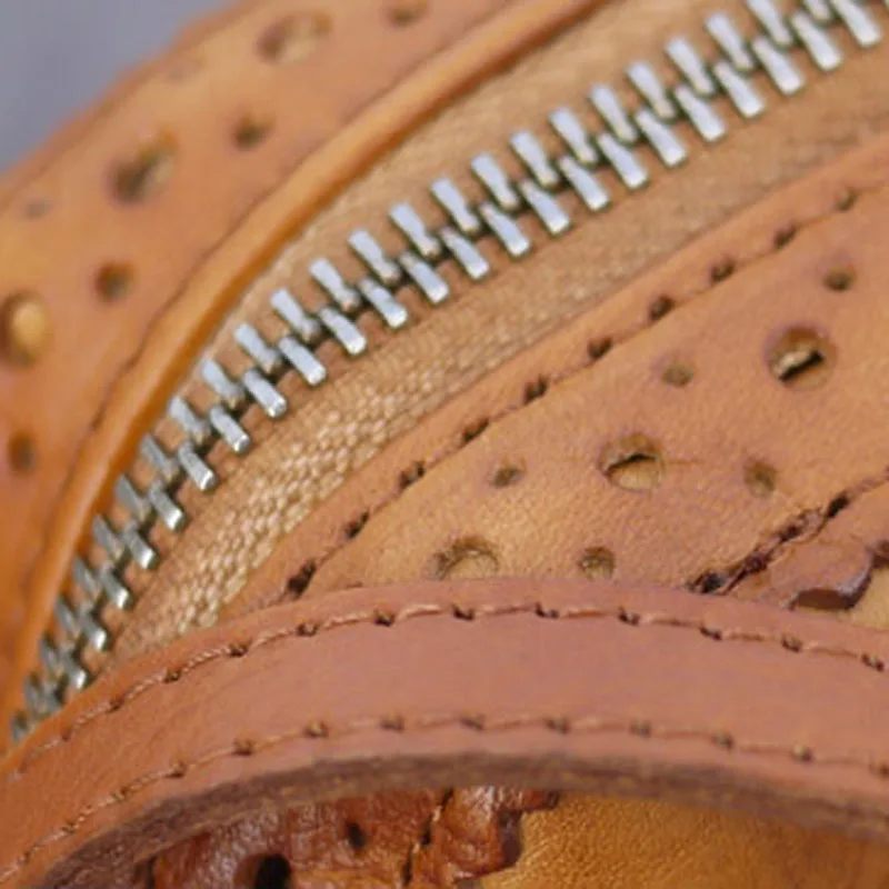 AETOO Ms. Hand-shoulder Shoulder Women Leather Messenger Bag Small Retro Color To do The old Sen Series Shell