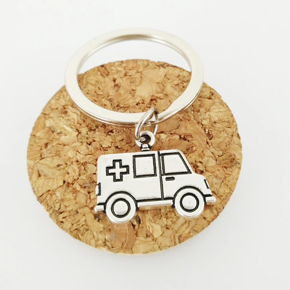 

Creative Stainless Steel Ambulance Car Pendant Keychain for Doctors Nurse Medical Graduates Keyring Key Chain Jewelry Gifts