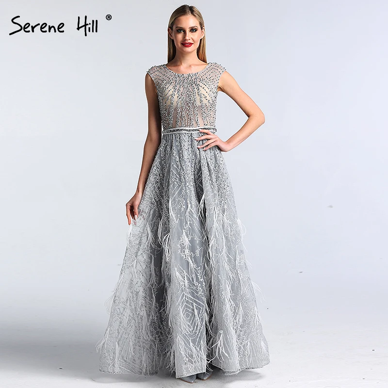 Серое сексуальное ТРАПЕЦИЕВИДНОЕ вечернее платье с кристаллами и перьями, роскошное вечернее платье без рукавов Serene Хилл LA60926