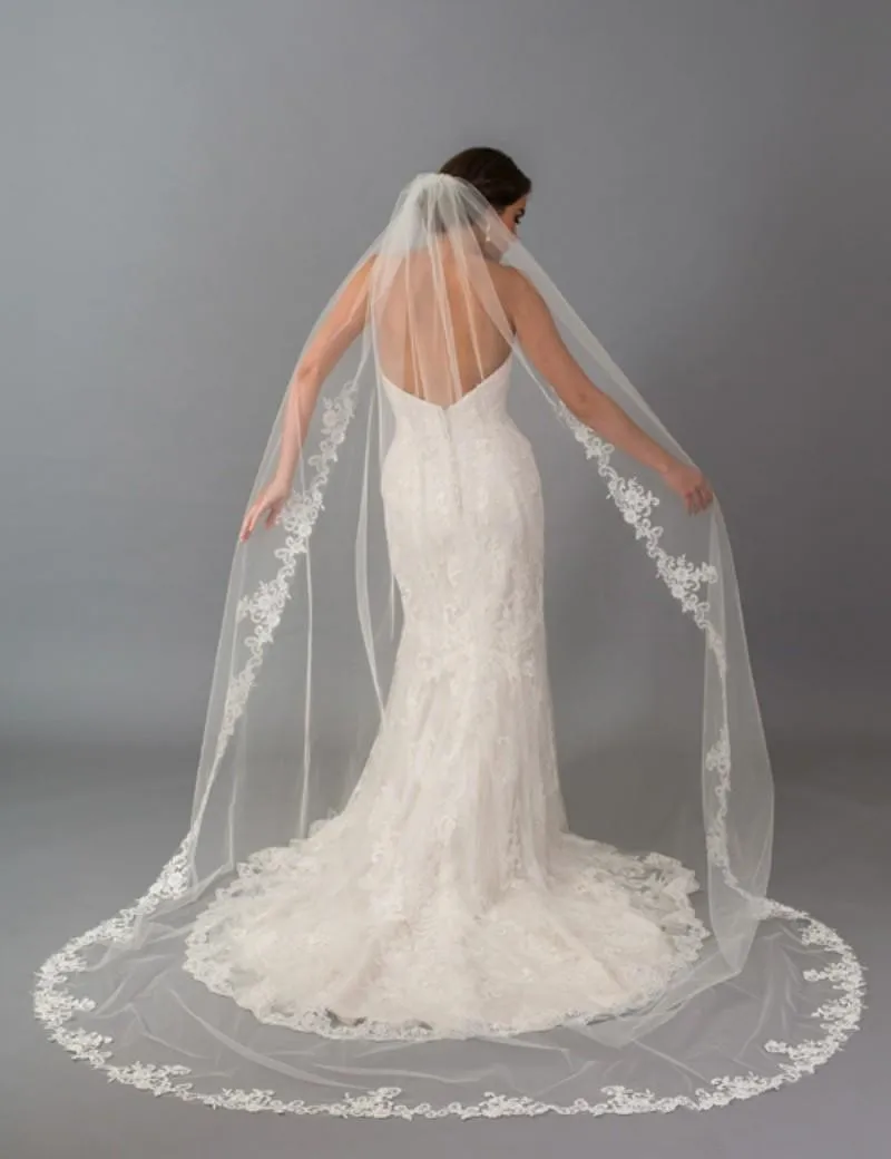 cheap-wedding-veils-applique-sequins-one-layer-2.5m-chapel-length-robe-de-mariée-purfle-bridal-accessories-veils-with-comb